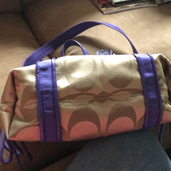 Coach poppy purse! Beautiful lavender color! - Picture 12 of 12